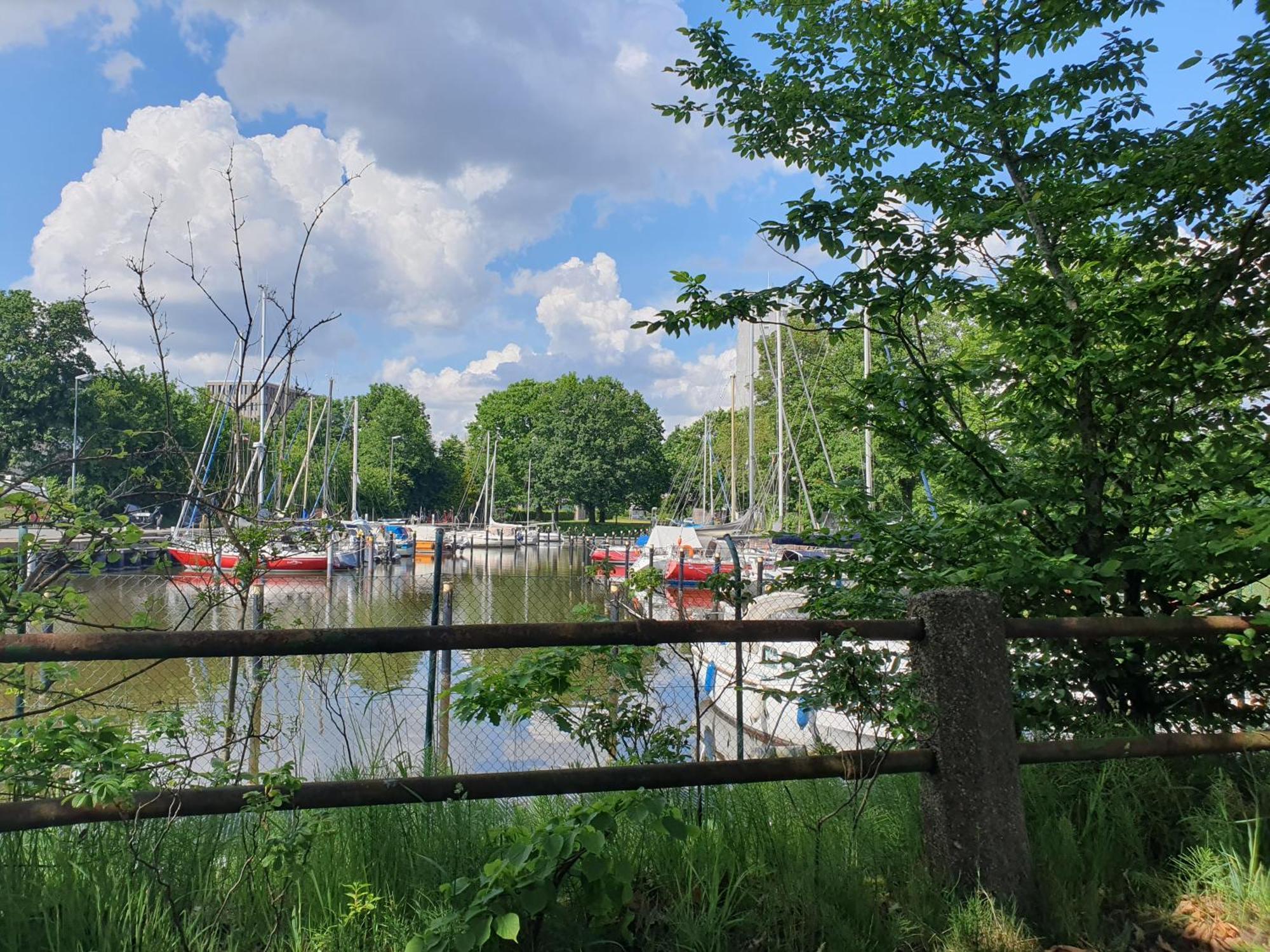 Moebeliertes Wohnen Auf Zeit Am Yachthafen Apartman Bremerhaven Kültér fotó